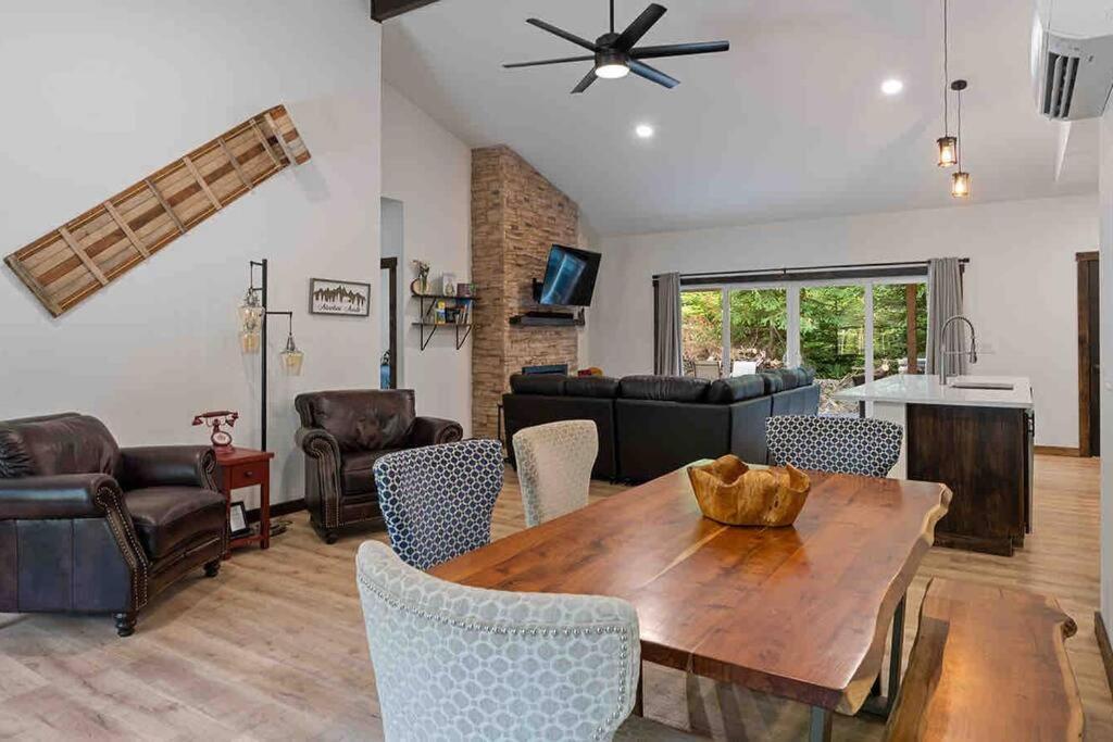 Luxe Mt. Rainier Lodge W/ Hot Tub-Ac-Game Room Ashford Bagian luar foto